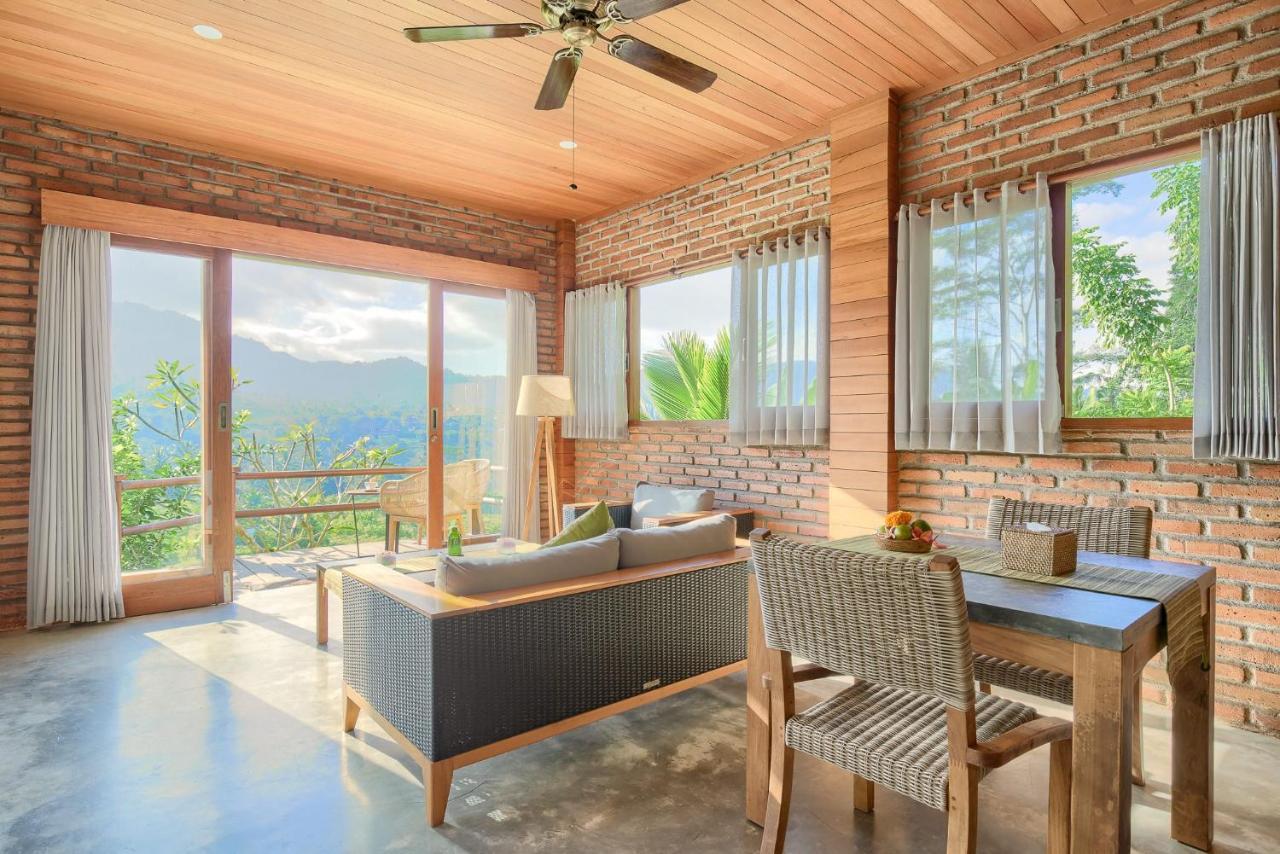 Romantic Barn With Mt. Agung Views Сидемен Экстерьер фото