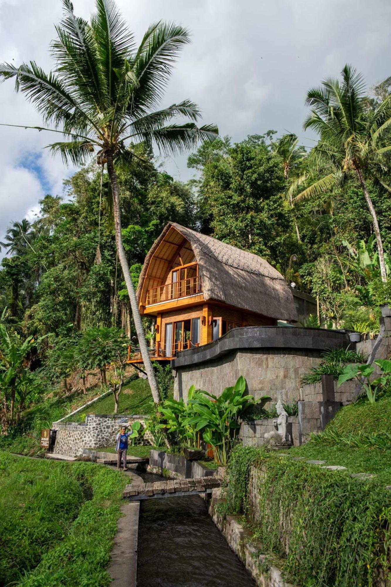 Romantic Barn With Mt. Agung Views Сидемен Экстерьер фото