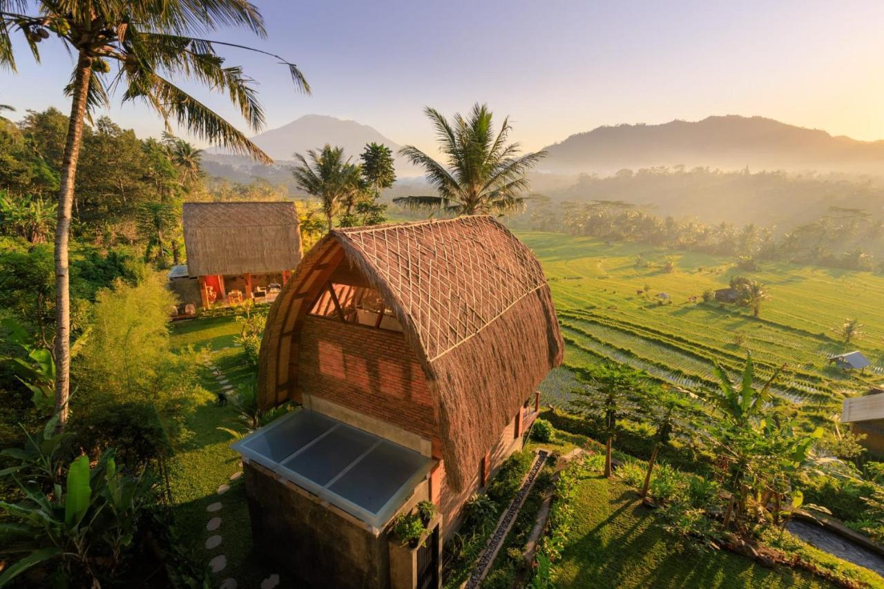 Romantic Barn With Mt. Agung Views Сидемен Экстерьер фото